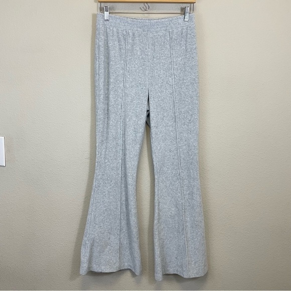 Aerie Groove-On Velour High Waisted Flare Pant Medium Heather Gray Size M - Picture 3 of 9